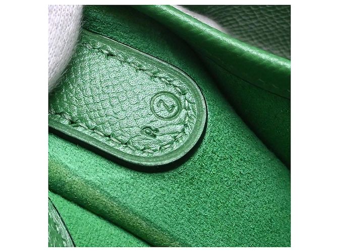 Hermès Borsa Hermes Evelyne Gen III Courchevel PM Verde - vista 5