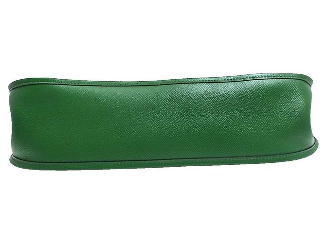 Hermès Borsa Hermes Evelyne Gen III Courchevel PM Verde - vista 7