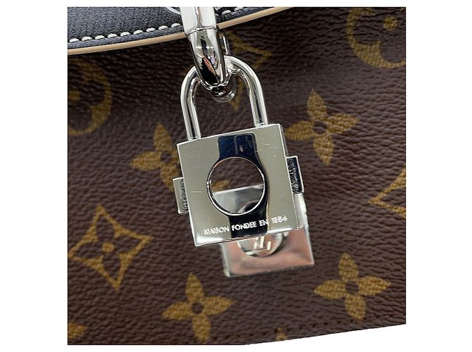Sac à main Louis Vuitton Monogram Chain It PM Noir - vue 10