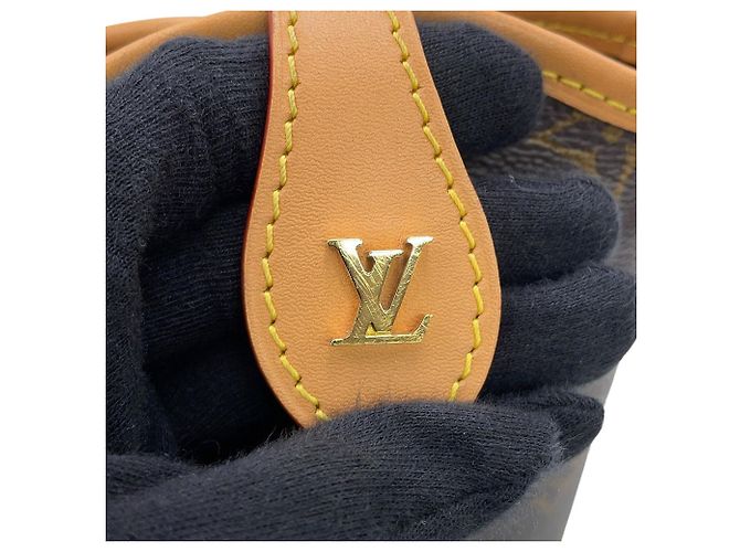 Bolso de hombro Fold Me Monogram Louis Vuitton Castaño - vista 11