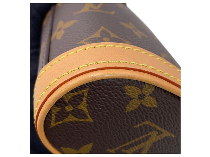 Bolso de hombro Fold Me Monogram Louis Vuitton Castaño - vista 8