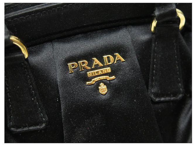 Tote BOLSA DE MÃO PRADA MINI DE SATIN PRETO PARA NOITE - vista 5