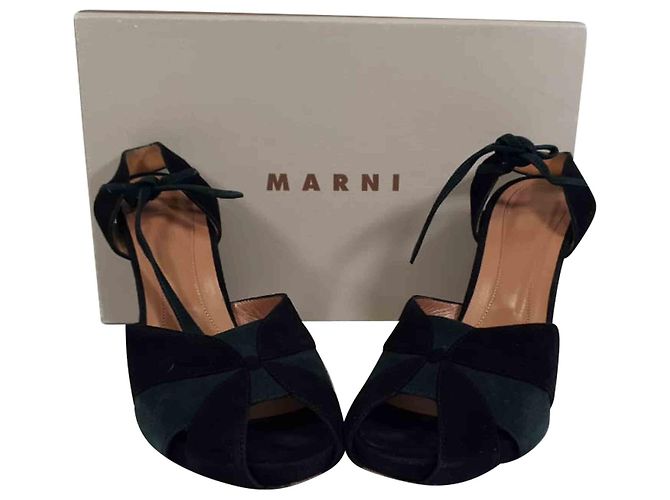 Décolleté peep-toe Marni con cinturino in nastro in camoscio nero - vista 11