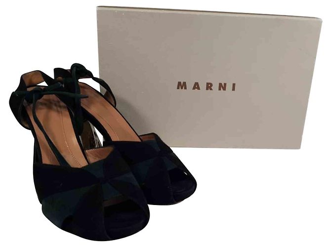 Décolleté peep-toe Marni con cinturino in nastro in camoscio nero - vista 12