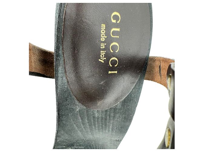 Sandali con tacco Gucci Kylie T-Strap in pelle marrone Rosso - vista 13