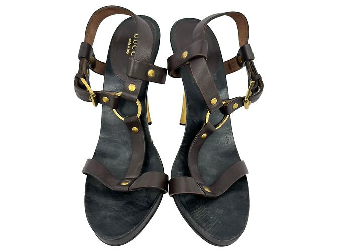 Sandali con tacco Gucci Kylie T-Strap in pelle marrone Rosso - vista 3