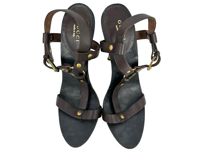 Sandali con tacco Gucci Kylie T-Strap in pelle marrone Rosso - vista 4