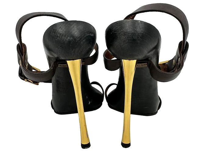 Sandali con tacco Gucci Kylie T-Strap in pelle marrone Rosso - vista 5
