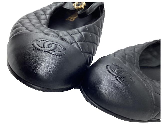Timeless Ballerine Mary Jane matelassé con punta Chanel CC in pelle nera Nero - vista 7