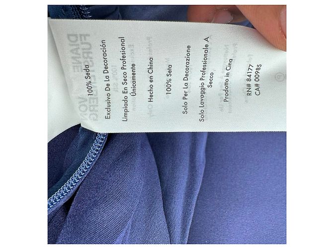 Abito midi Stella effetto wrap Diane Von Furstenberg in seta blu navy - vista 7