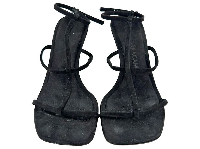 Salvatore Ferragamo Sandali con tacco Ferragamo Elina in camoscio di capra nero - vista 2
