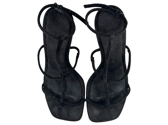 Salvatore Ferragamo Sandali con tacco Ferragamo Elina in camoscio di capra nero - vista 4