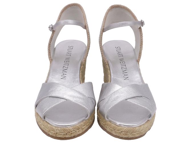 Stuart Weitzman Mirela II Espadrille Wedge em couro prateado Prata Metálico - vista 2