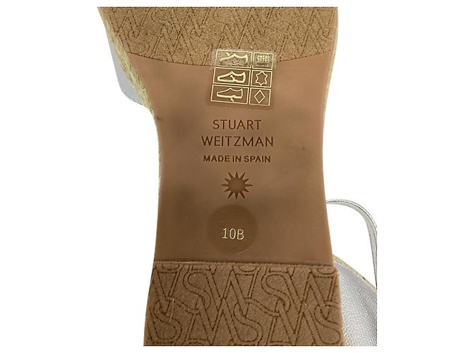 Stuart Weitzman Mirela II Espadrille Wedge em couro prateado Prata Metálico - vista 6