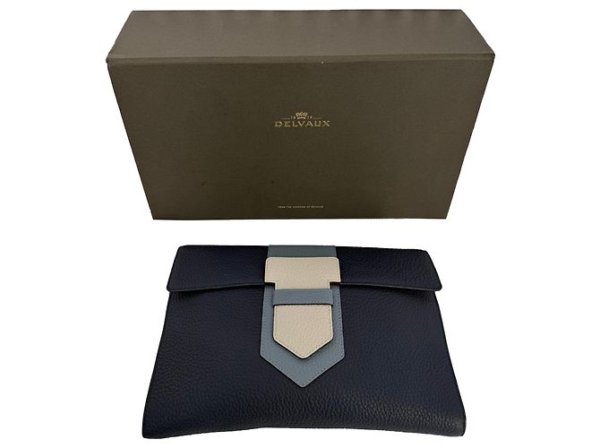 Pochette Delvaux en cuir texturé noir - vue 9