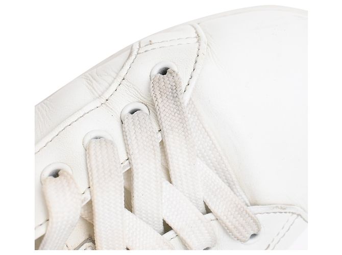 Baskets basses Prada en cuir blanc Écru - vue 20