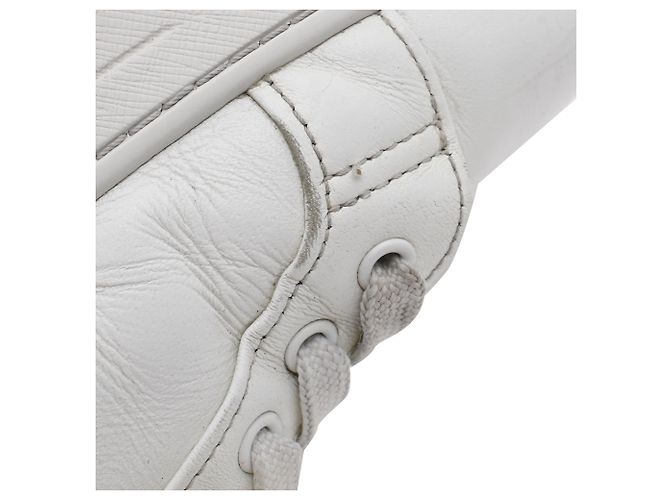 Baskets basses Prada en cuir blanc Écru - vue 24