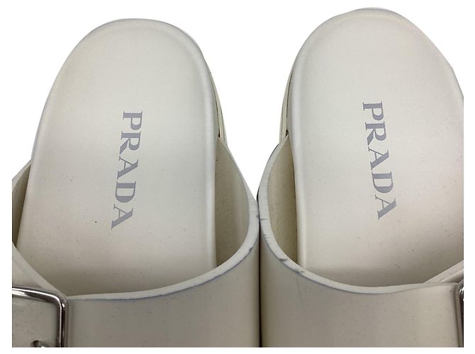 Sandali slide Prada con doppia fibbia in gomma bianca Bianco Crudo - vista 11