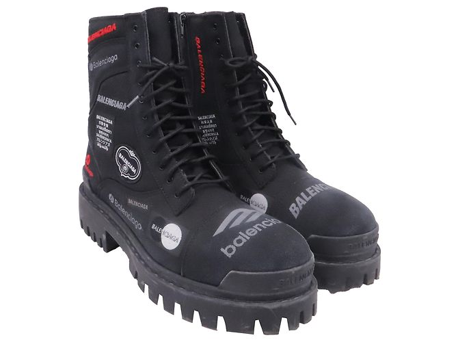 Balenciaga Strike Combat Boots aus schwarzer Baumwolle - Ansicht 2