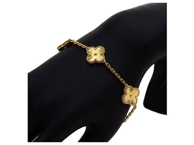 Bracciale Charm Vintage Alhambra Guilloché Van Cleef & Arpels - vista 7