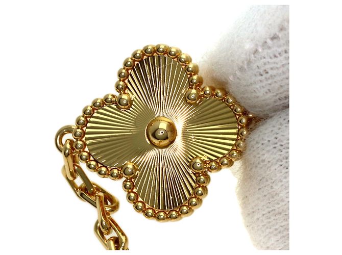 Bracciale Charm Vintage Alhambra Guilloché Van Cleef & Arpels - vista 8