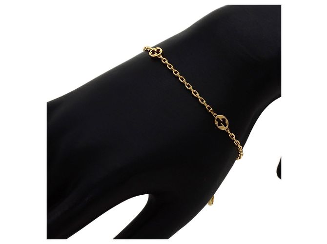 Bracciale con ciondolo Interlocking #16 Gucci in oro giallo 18K - vista 5