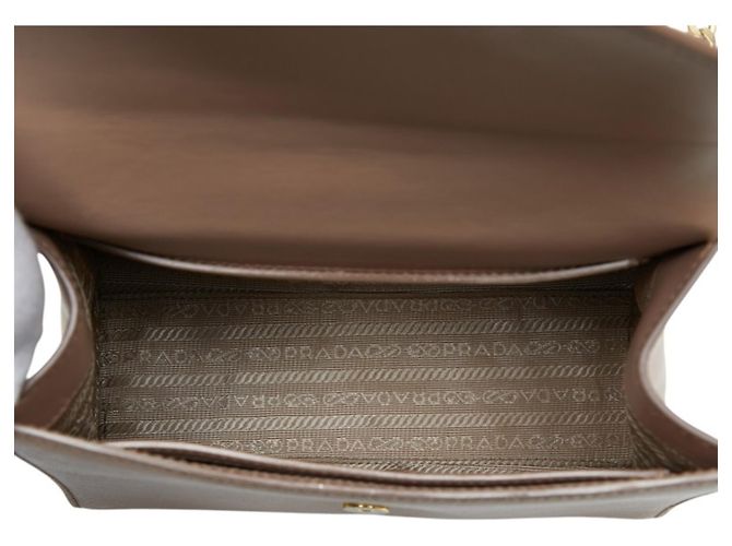 Saffiano Bolsa de Ombro Prada Logo Chain Bege - vista 6