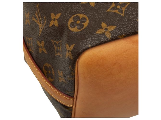 Noe Bolso de hombro Petit Noé Monogram Louis Vuitton Castaño - vista 5