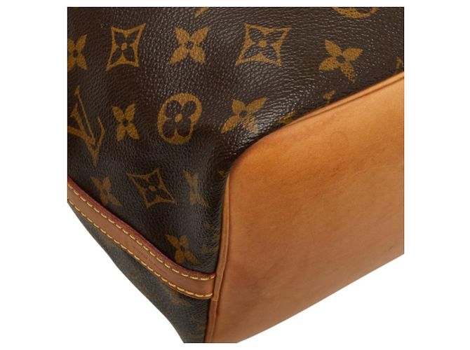 Noe Bolso de hombro Petit Noé Monogram Louis Vuitton Castaño - vista 7
