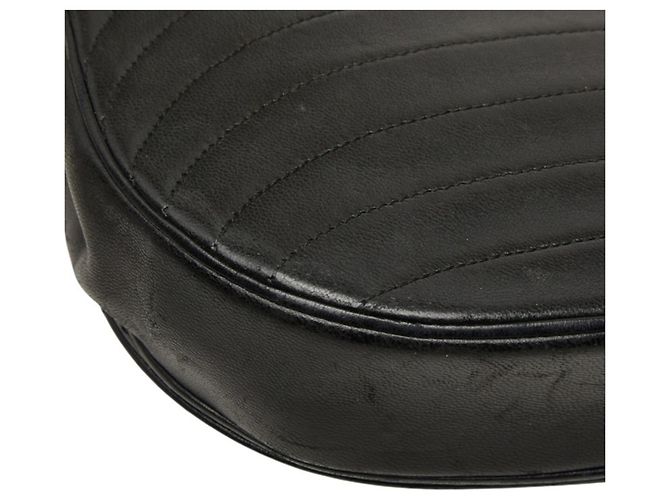 Bolso de hombro con cadena Chanel Coco Mark Half Moon Negro - vista 7