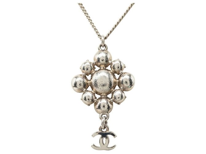 Colar com pingente Chanel Coco Mark com motivo floral Prata - vista 2