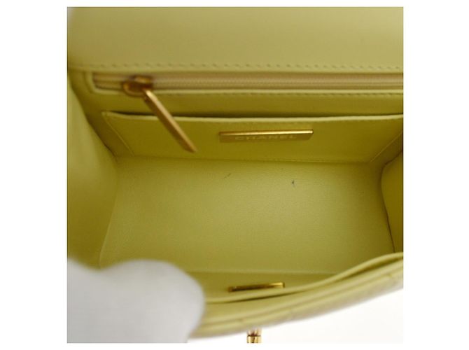 Chanel Crush Top Handle Flap Quilted Lambskin Mini Jaune - vue 3