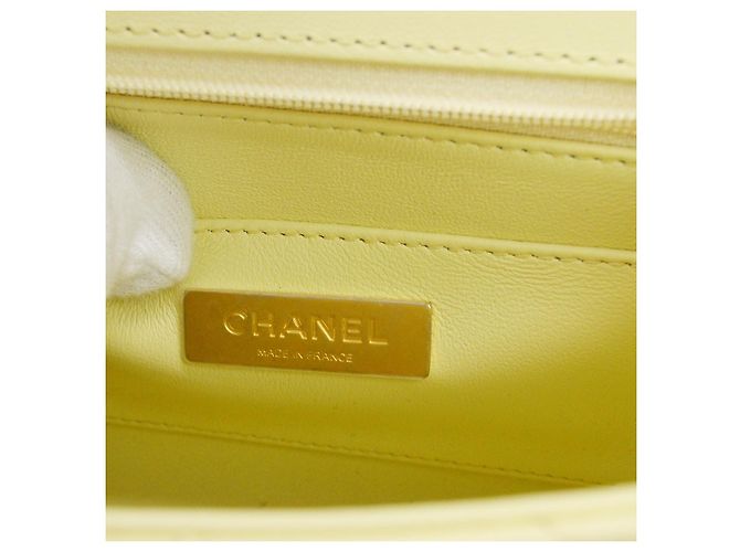 Chanel Crush Top Handle Flap Quilted Lambskin Mini Jaune - vue 5