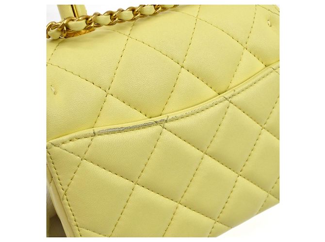 Chanel Crush Top Handle Flap Quilted Lambskin Mini Jaune - vue 7