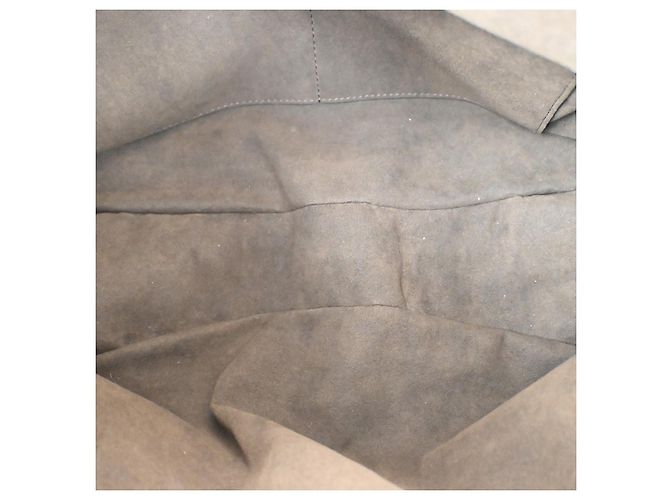 Louis Vuitton Solar Mahina Leather GM Nero - vista 5