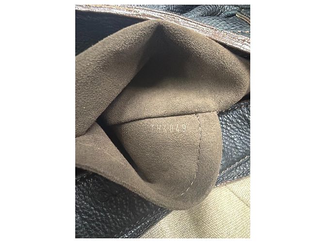 Louis Vuitton Solar Mahina Leather GM Nero - vista 7