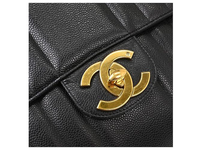 Chanel Classic Flap Vertical Quilted Caviar Preto - vista 4