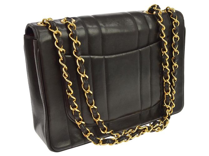 Chanel Classic Flap Vertical Quilted Lambskin Jumbo Negro - vista 2