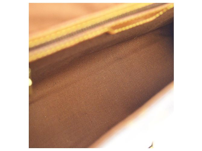 Louis Vuitton Beverly Monogram Canvas GM Marrone - vista 3