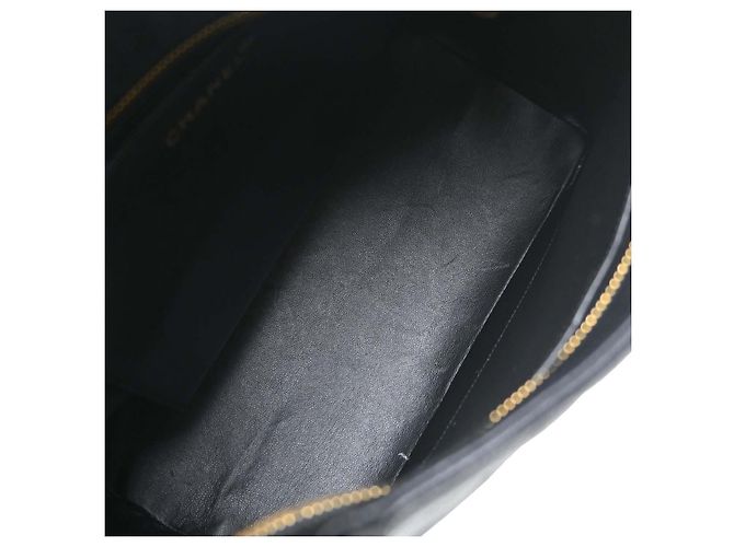 Chanel Medallion Quilted Caviar Noir - vue 3