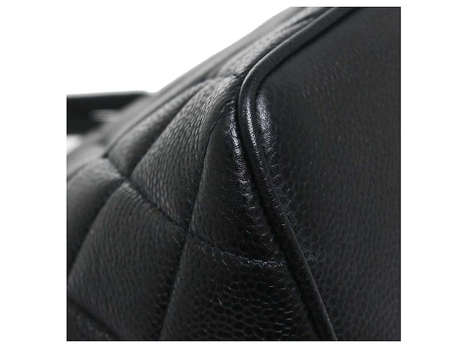 Chanel Medallion Quilted Caviar Noir - vue 6