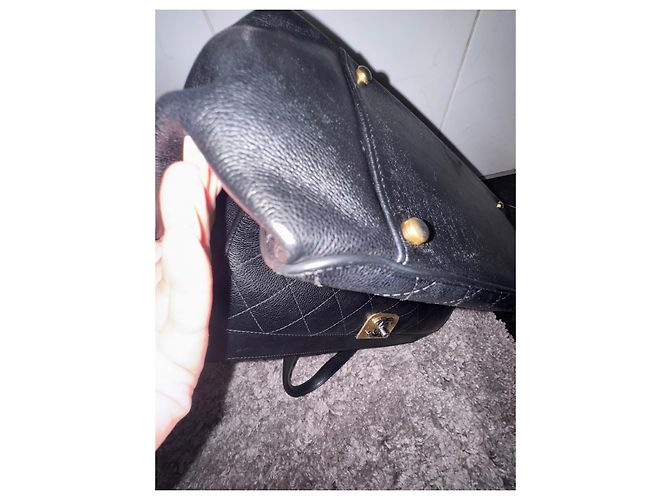Borsa a mano Chanel in pelle nera trapuntata con chiusura CC Nero - vista 6