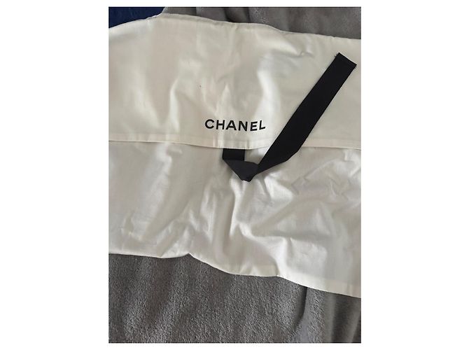 Calças Chanel de renda pretas com riscas laterais de cetim Preto - vista 9