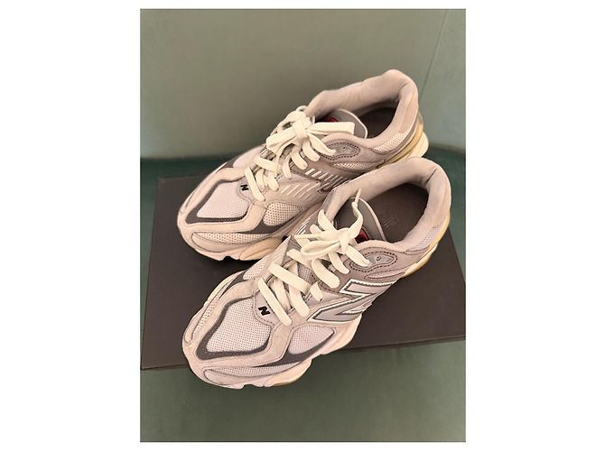 Sneakers New Balance 9060 Grigie e Bianche Bianco Grigio - vista 2