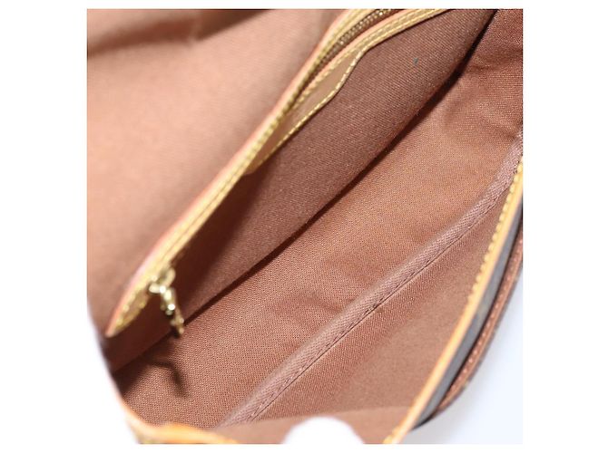 Louis Vuitton Sac Gibeciere Messenger Monogram Canvas PM Marron - vue 5