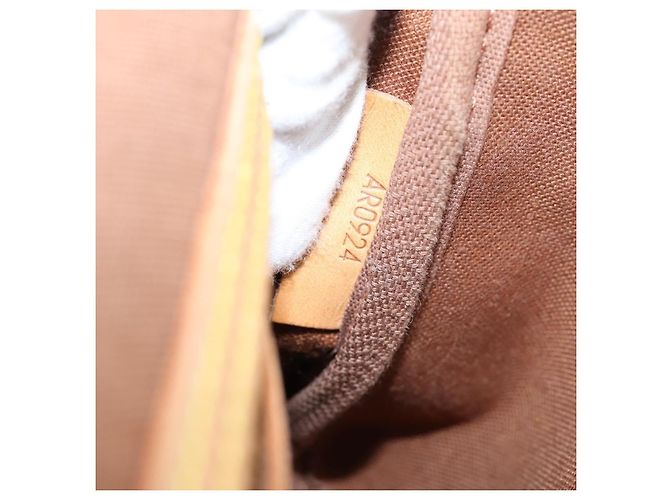 Louis Vuitton Sac Gibeciere Messenger Monogram Canvas PM Marron - vue 7