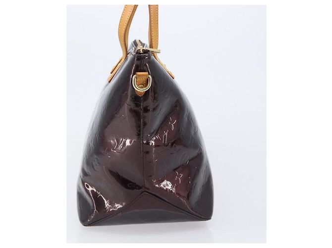 Louis Vuitton Bellevue Monogram Vernis GM Bordò - vista 4