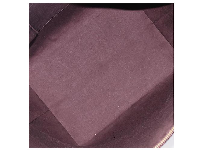 Louis Vuitton Bellevue Monogram Vernis GM Bordò - vista 5