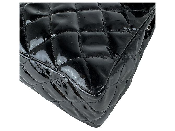 Mochila Chanel em couro envernizado preto - vista 8