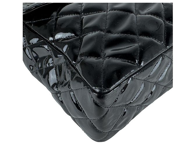 Mochila Chanel em couro envernizado preto - vista 9